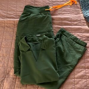 figs set moss green high waisted Kade cargo L, inava top L